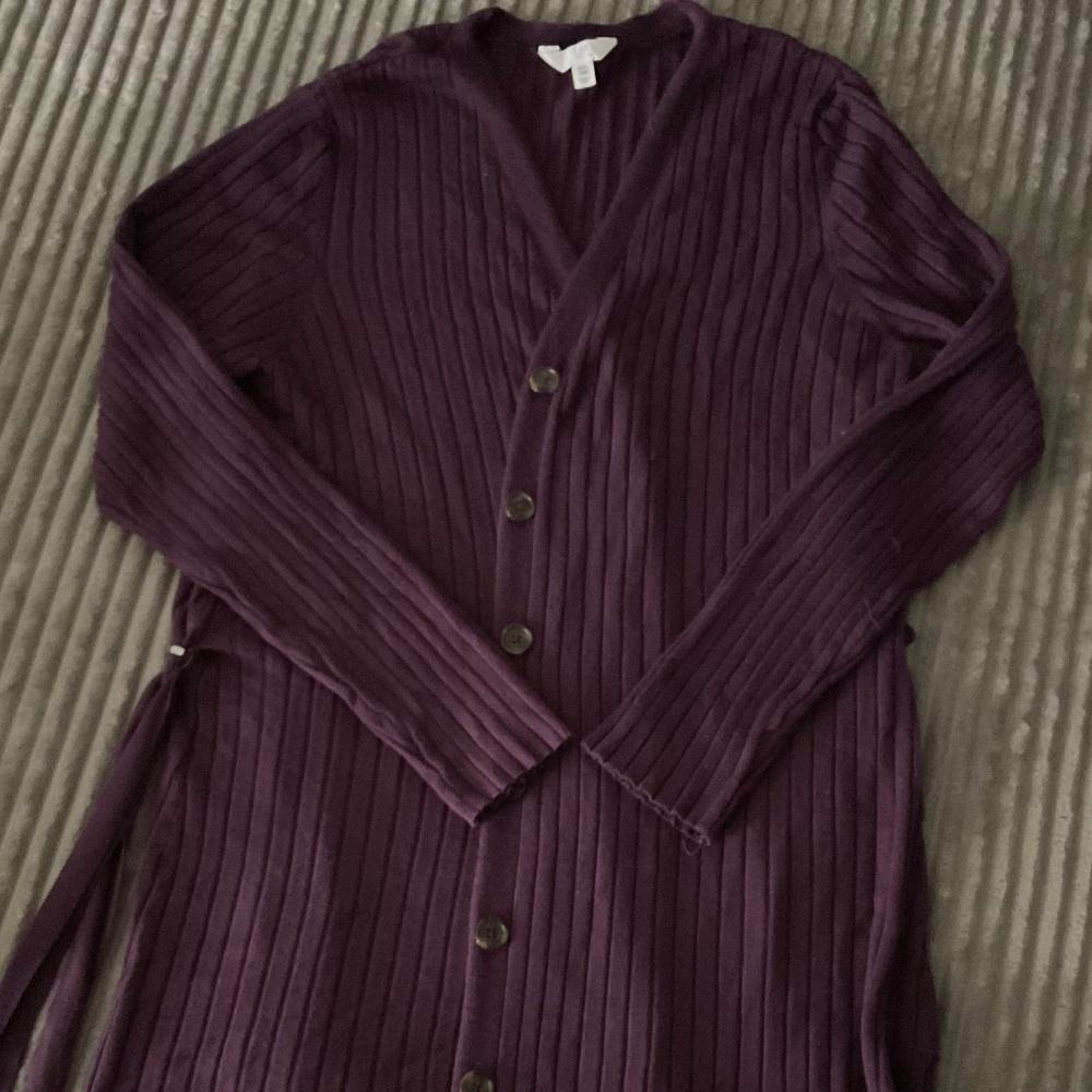 BELTED SWEATER
